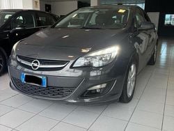 Grigio Usata 2014 Opel Astra Cosmo Tre volumi | 6500 € (Cara)