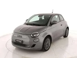 Grigio scuro metall. Usata 2021 Fiat 500e Icon Cabrio | 13.800 € (Super prezzo)