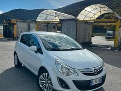 Bianco Usata 2011 Opel Corsa Edition Tre volumi | 5290 € (Buon prezzo)