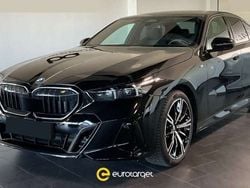 Nero Usata 2024 BMW 520 M Sport Tre volumi | 65.950 € (Molto cara)