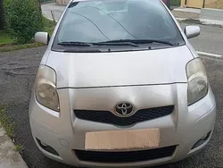 Usata 2010 Toyota Yaris Due volumi | 2100 € (Super prezzo)