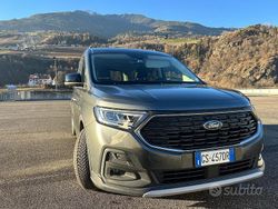 Grigio Usata 2024 Ford Tourneo Active Monovolume | 34.500 € (Cara)