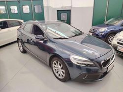 Blu mezzanotte metallizzato Usata 2019 Volvo V40 CC Plus Station wagon | 11.500 €