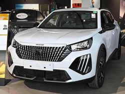 Bianco Nuova 2025 Peugeot e-2008 Allure SUV | 30.700 € (Buon prezzo)