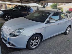 Usata 2015 Alfa Romeo Giulietta Distinctive Tre volumi | 5700 € (Buon prezzo)