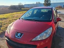 Rosso Usata 2012 Peugeot 207 Access Tre volumi | 1400 € (Ottimo prezzo)