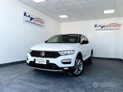 Bicolore bianco / nero Usata 2022 VW T-Roc Style SUV | 17.990 € (Super prezzo)