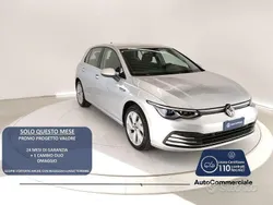 Argento Usata 2023 VW Golf VIII Style Tre volumi | 26.700 € (Ottimo prezzo)