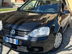 Usata 2004 VW Golf IV Tre volumi | 2250 € (Buon prezzo)