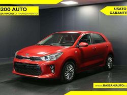 Rosso Usata 2018 Kia Rio Tre volumi | 10.000 € (Buon prezzo)