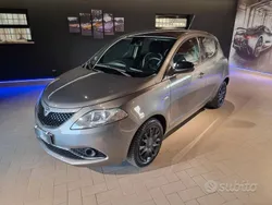 Grigio Usata 2017 Lancia Ypsilon Gold Due volumi | 9300 € (Buon prezzo)