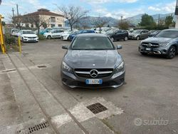 Grigio Usata 2013 Mercedes CLA200 Executive Tre volumi | 12.500 € (Buon prezzo)
