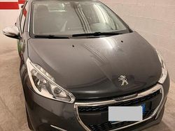 Grigio Usata 2017 Peugeot 208 Allure Due volumi | 7890 € (Super prezzo)
