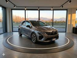 Grigio Usata 2025 Renault Clio V Techno Tre volumi | 17.200 € (Buon prezzo)