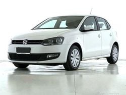 Bianco Usata 2014 VW Polo Comfortline Tre volumi | 5900 € (Buon prezzo)