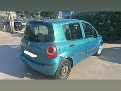 Usata 2009 Renault Modus Monovolume | 900 €
