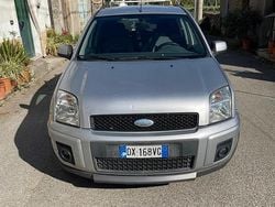 Grigio Usata 2009 Ford Fusion Due volumi | 4000 € (Molto cara)