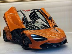 Azore orange perlato Usata 2020 McLaren 720S Coupé | 230.000 €