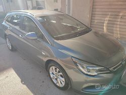 Grigio Usata 2018 Opel Astra Station wagon | 9300 € (Molto cara)