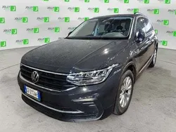 Grigio Usata 2021 VW Tiguan Life SUV | 23.950 € (Ottimo prezzo)