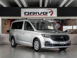 Usata 2023 Ford Tourneo Connect Monovolume | 26.900 € (Buon prezzo)