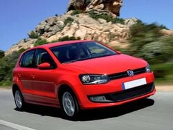 Nero Usata 2010 VW Polo Highline Tre volumi | 5900 € (Super prezzo)