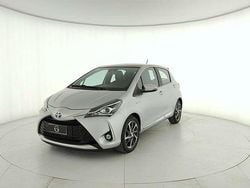 Argento Usata 2017 Toyota Yaris Hybrid Style Tre volumi | 12.800 € (Buon prezzo)