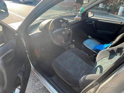 Grigio Usata 2000 Opel Corsa Due volumi | 1200 € (Buon prezzo)