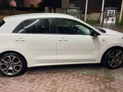 Usata 2019 Kia Rio Tre volumi | 11.000 € (Buon prezzo)
