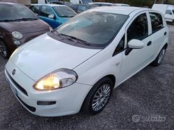 Bianco Usata 2016 Fiat Punto Street Tre volumi | 6300 € (Ottimo prezzo)