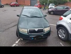 Usata 2002 Skoda Fabia Tre volumi | 800 € (Buon prezzo)