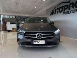 Grigio Usata 2022 Mercedes B200 Monovolume | 19.800 € (Ottimo prezzo)