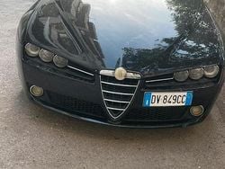 Nero Usata 2009 Alfa Romeo 159 Tre volumi | 2600 €