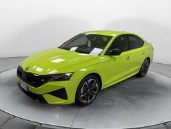 Verde Nuova 2025 Skoda Octavia RS Tre volumi | 38.200 € (Super prezzo)
