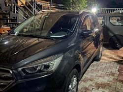 Grigio Usata 2017 Ford Kuga SUV | 14.000 € (Cara)