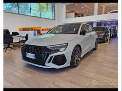 Grigio machine Usata 2023 Audi RS3 Sportback Performance Due volumi | 69.990 € (Molto cara)