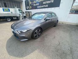 Grigio Usata 2021 Mercedes A180 Edition Tre volumi | 19.300 € (Super prezzo)