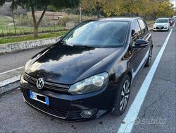Nero Usata 2010 VW Golf VI Tre volumi | 4400 €