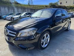 Nero Usata 2014 Mercedes A180 Tre volumi | 9700 € (Buon prezzo)
