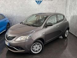 Grigio Usata 2017 Lancia Ypsilon Silver Due volumi | 6900 € (Buon prezzo)