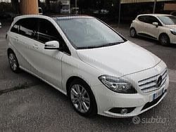 Bianco Usata 2013 Mercedes B180 Premium Monovolume | 9990 € (Buon prezzo)