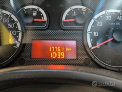 Bianco Usata 2011 Fiat Panda 4x4 Due volumi | 7800 €