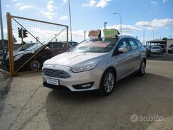 Grigio Usata 2015 Ford Focus Station wagon | 6500 € (Buon prezzo)