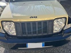 Usata 2011 Jeep Cherokee Limited SUV | 11.000 €