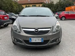 Grigio Usata 2010 Opel Corsa Edition Tre volumi | 3100 € (Ottimo prezzo)