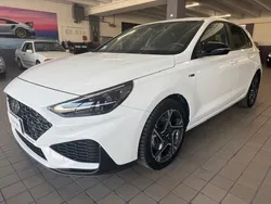 Bianco Usata 2023 Hyundai i30 N Line Tre volumi | 17.900 € (Buon prezzo)