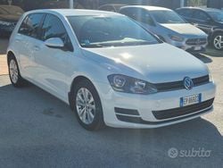 Bianco Usata 2013 VW Golf VII Comfortline Tre volumi | 8000 € (Buon prezzo)