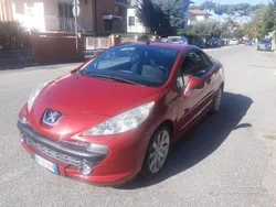 Usata 2011 Peugeot 207 Cabrio | 7000 €