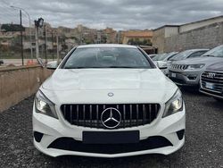 Bianco Usata 2015 Mercedes CLA220 Tre volumi | 16.900 € (Cara)