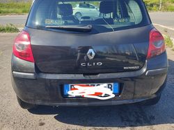 Nero Usata 2006 Renault Clio III Due volumi | 1000 €